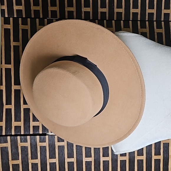 CoG Accessories - Felt Hat Wide Brim by CoG Tan with Black Ribbon VGUC